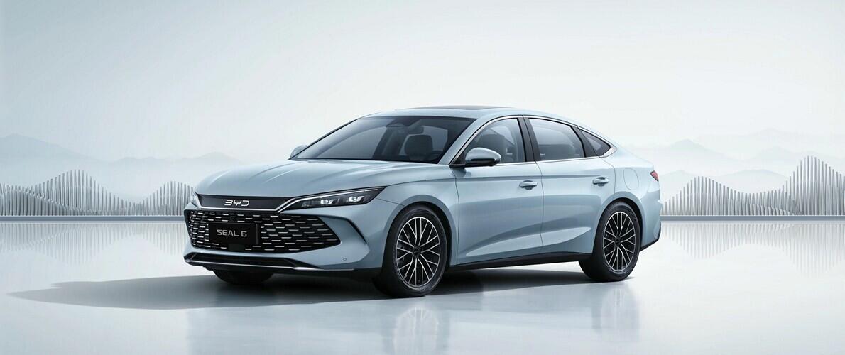 BYD SEAL 6